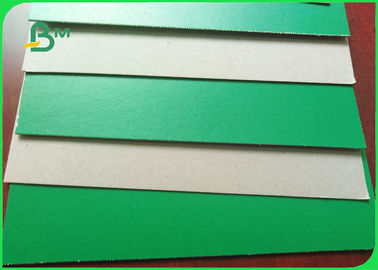 1.2mm 1.3mm الأخضر المطلي بالكرتون مجلس رمادي جامدة من الورق المقوى لصناديق التخزين