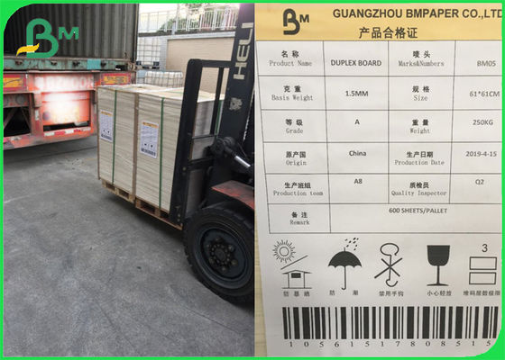 لوحة مزدوجة مطلية بيضاء 300GSM سطح ناعم لتعبئة الصابون