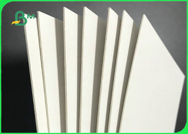 لوح ورق أبيض صلب صلابة قوية 1.5 مم 1.6 مم لصناديق التعبئة الفاخرة