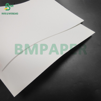 200 ميكرون ورق PP الاصطناعي لعرض الملصقات 52 × 48 سم UV Ink Offset Printing