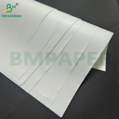 الورق الكرافت المزخرف من جانب واحد 30GSM - 60GSM لفائف الأغذية