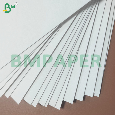 0.4-0.7mm سمك أوراق الورق الممتصة للرطوبة ذات السطح المسطح