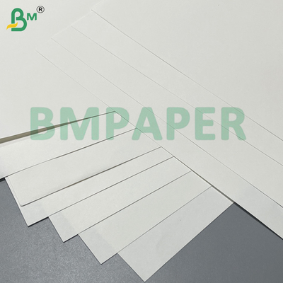 80GSM 90GSM ورق الكرافت الأبيض للحقائب المقاومة للدموع عالية المقاومة للأغذية آمنة الخشب الكامل