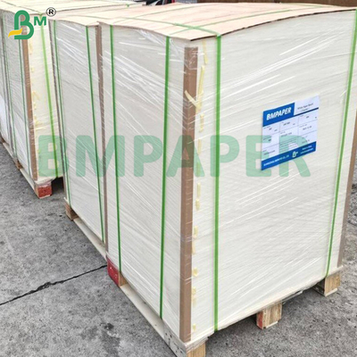 80GSM 90GSM ورق الكرافت الأبيض للحقائب المقاومة للدموع عالية المقاومة للأغذية آمنة الخشب الكامل