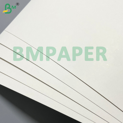 المقاومة للرطوبة عالية قابلة للتوسع الصف الغذائي 250gsm 275gsm الورق المقوى الأبيض لتغليف الأطعمة المجمدة