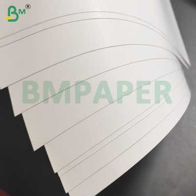 C1S ورق كرومية جانب واحد لامعة مطبقة 70gsm لطباعة الملصقات
