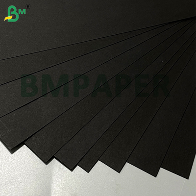 245gsm 250gsm سطح ناعم صلابة عالية مقاومة الطي بطاقة سوداء للتعبئة الهدية إطار الصورة