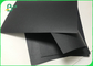 حجم B1 لب الورق المعاد تدويره 150 جرام 200 جرام أوراق ورقية بطاقات كرافت سوداء لعلامات Hangtags