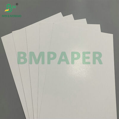 ورق لعب عالي التعتيم 310 جرامًا في المتر المربع 320 جرامًا في المتر المربع بقلب أزرق لبطاقات الألعاب