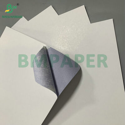 ورق لعب عالي التعتيم 310 جرامًا في المتر المربع 320 جرامًا في المتر المربع بقلب أزرق لبطاقات الألعاب