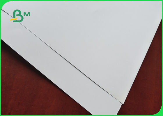 FSC الحرير مات ورقة 100/115/120/150 / 300GSM تأثير الطباعة السلس جيدة